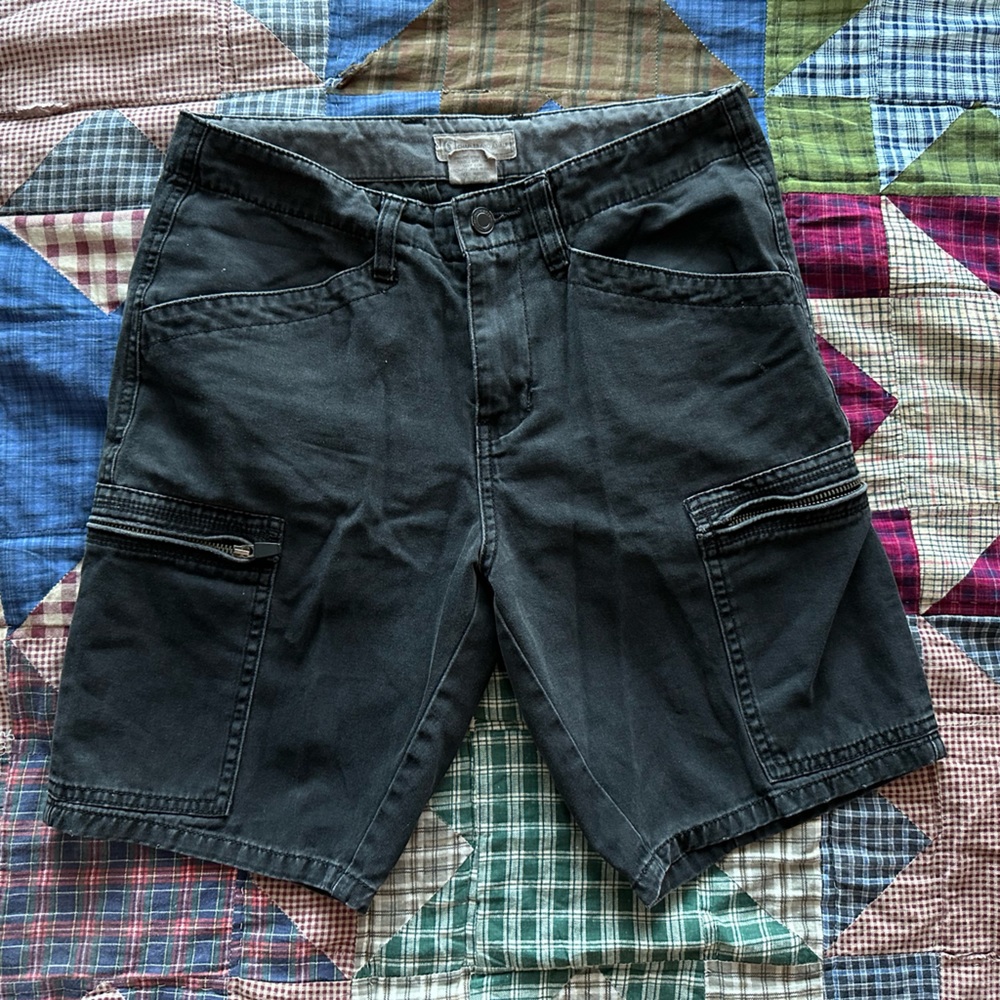👁️‍🗨️CHARLES AND A HALF BLACK CARGO SHORTS👁️‍🗨️